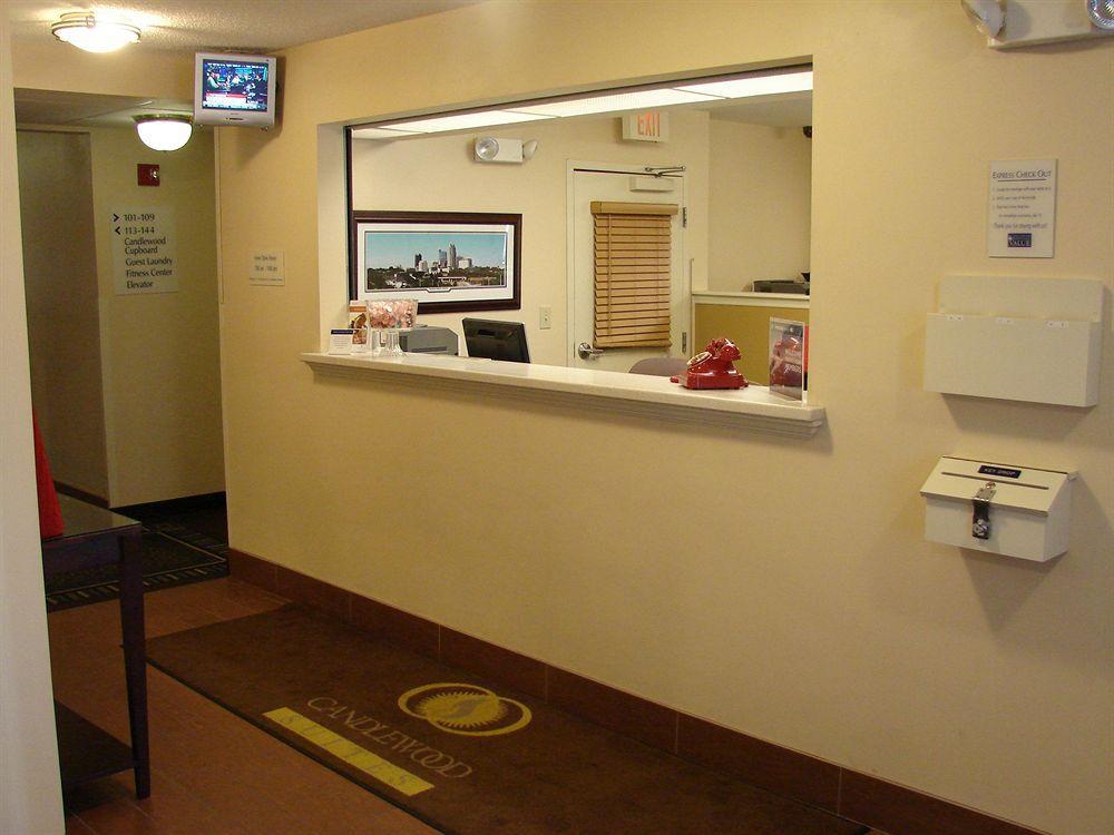 แคนเดิลวู้ด สวีท รอลีจ์ แคร็บทรี Hotel ราลลี ภายนอก รูปภาพ