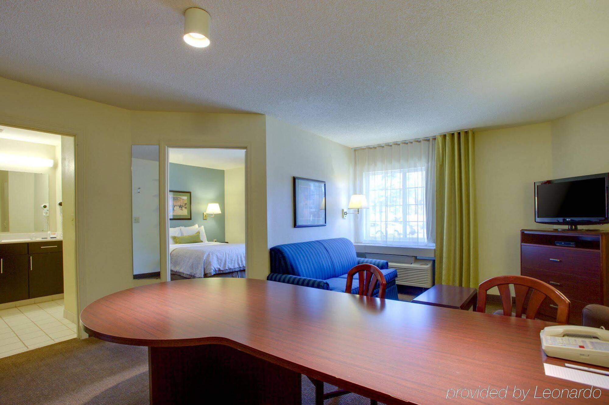 แคนเดิลวู้ด สวีท รอลีจ์ แคร็บทรี Hotel ราลลี ภายนอก รูปภาพ